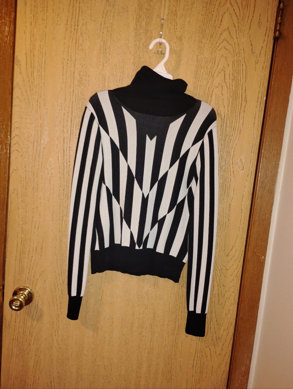 Saunders Collective Black & White Striped Chevron Turtleneck Sweater (Size Sm)